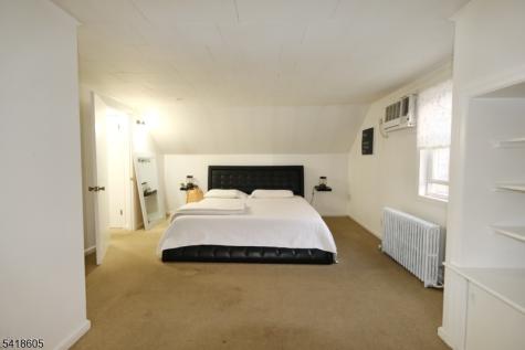 534 Monmouth Avenue Linden NJ 07036