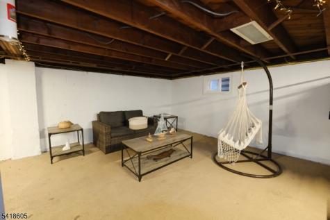 534 Monmouth Avenue Linden NJ 07036