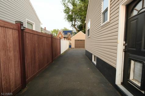 534 Monmouth Avenue Linden NJ 07036