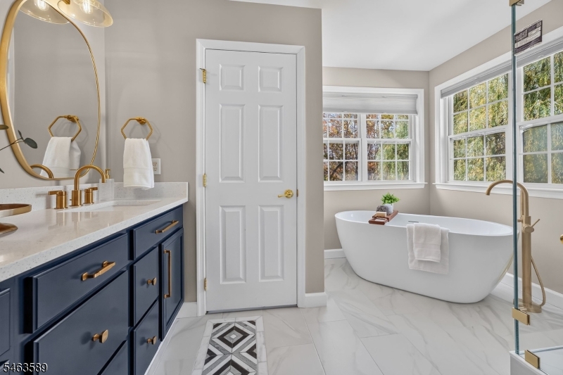 43 Crestview Drive Clinton NJ 08809