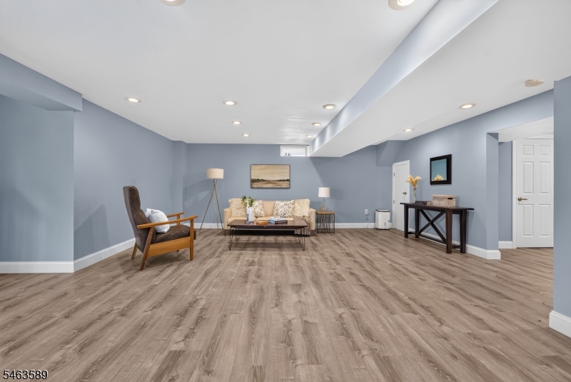 43 Crestview Drive Clinton NJ 08809