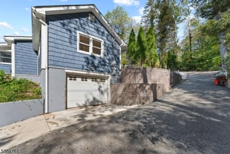 26 Rock Road West Milford NJ 07480