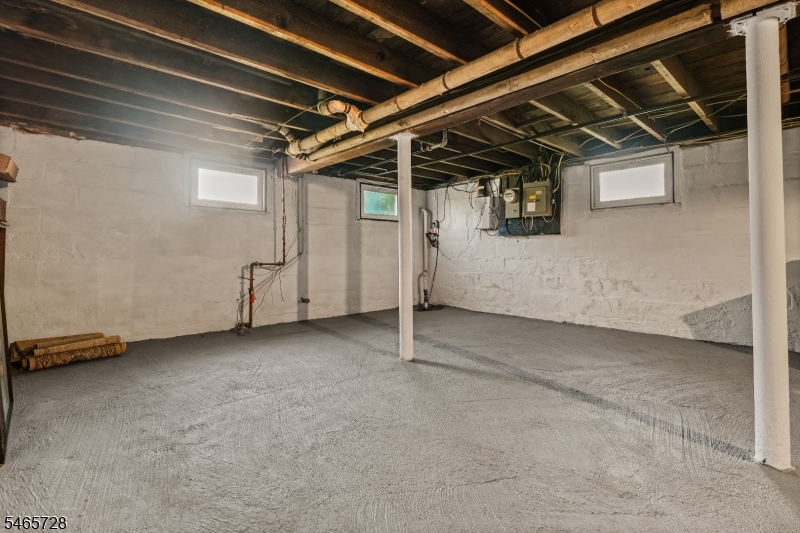 646 E 2nd Avenue Roselle NJ 07203