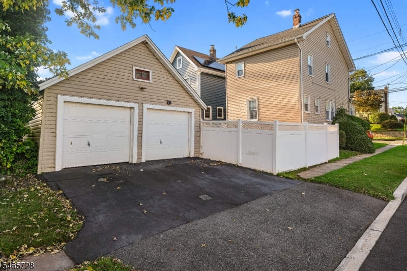 646 E 2nd Avenue Roselle NJ 07203