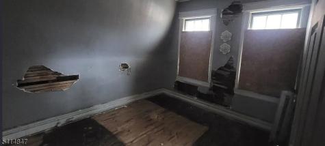 176 Madison Avenue Irvington NJ 07111