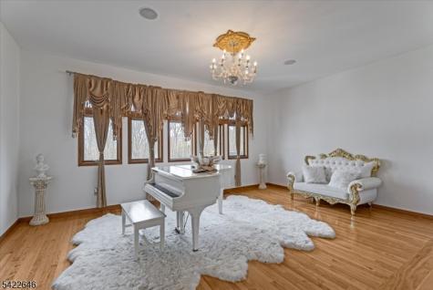 25 Starrett Court Sparta NJ 07871