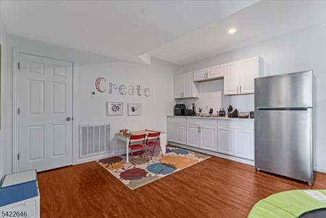 25 Starrett Court Sparta NJ 07871