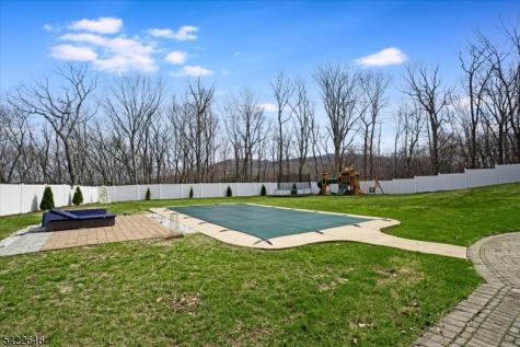 25 Starrett Court Sparta NJ 07871
