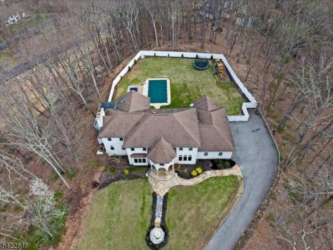 25 Starrett Court Sparta NJ 07871