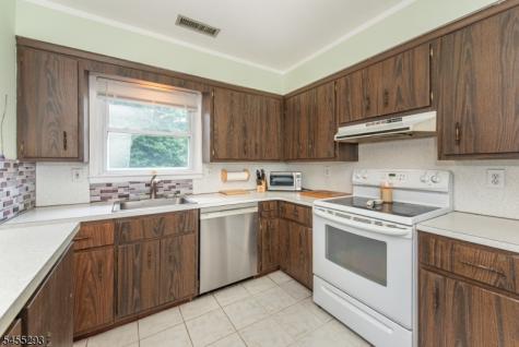 1 James Drive Mount Arlington NJ 07856