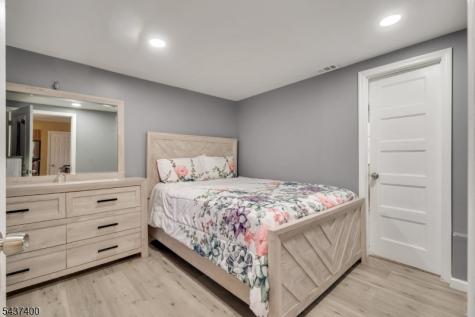 12 Pierrepont Avenue Middlesex NJ 08846