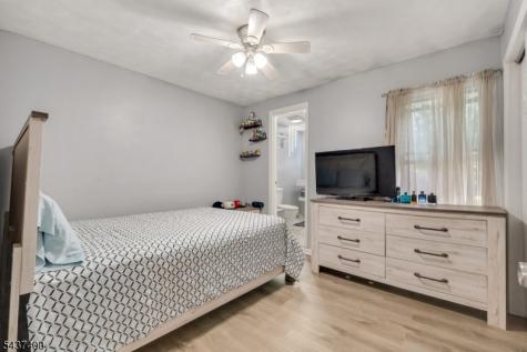 12 Pierrepont Avenue Middlesex NJ 08846