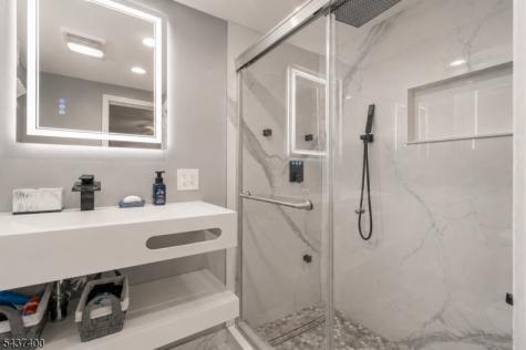 12 Pierrepont Avenue Middlesex NJ 08846