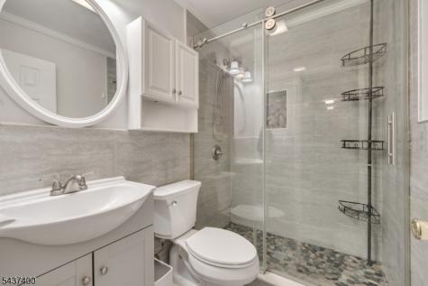 12 Pierrepont Avenue Middlesex NJ 08846