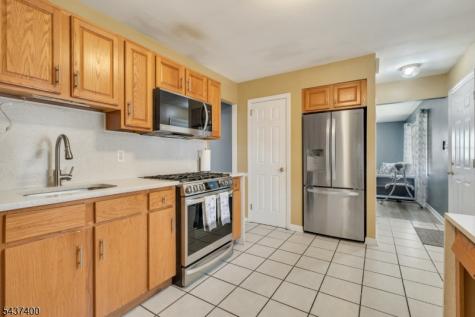 12 Pierrepont Avenue Middlesex NJ 08846