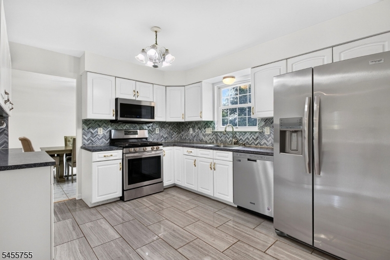 296 Remsen Avenue Woodbridge NJ 07001