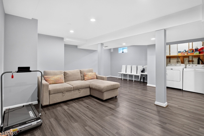 296 Remsen Avenue Woodbridge NJ 07001
