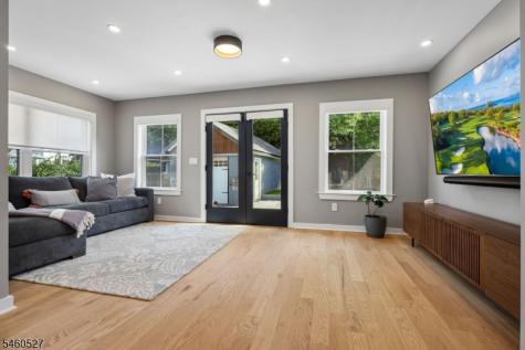 39 Walnut Crescent Montclair NJ 07042