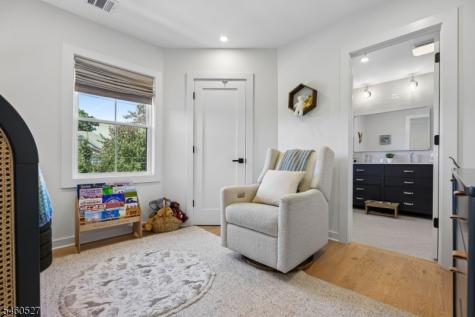 39 Walnut Crescent Montclair NJ 07042