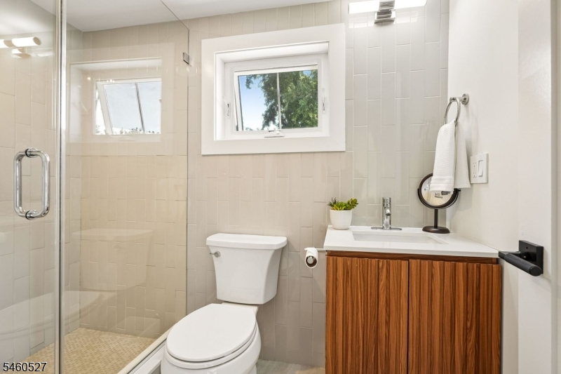 39 Walnut Crescent Montclair NJ 07042