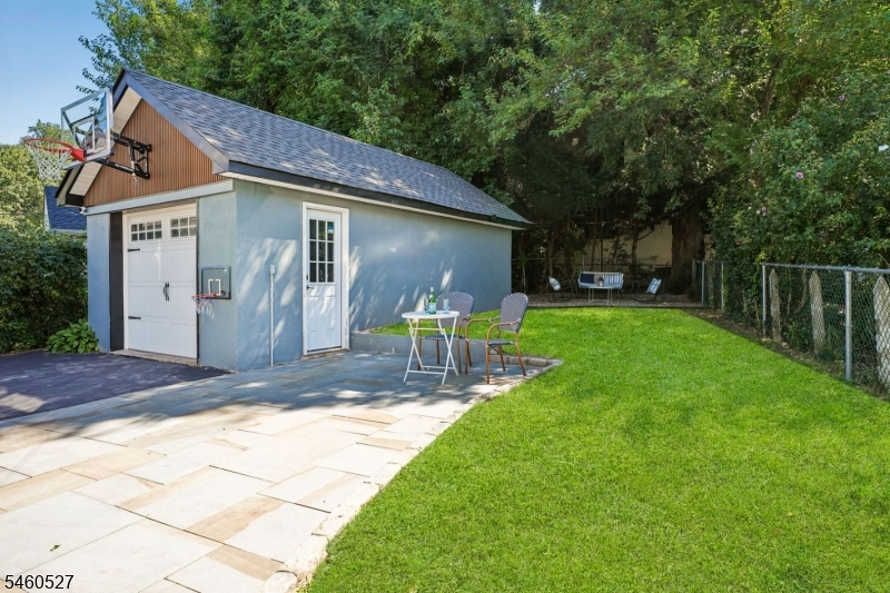 39 Walnut Crescent Montclair NJ 07042