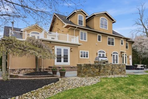 11 N Pocono Road Mountain Lakes NJ 07046