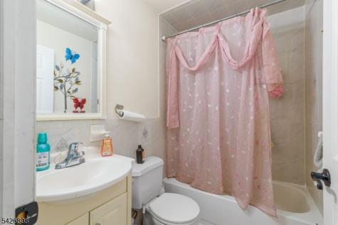 135 Highland Avenue Newark NJ 07104