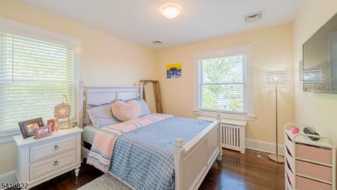 19 Pine Street West Orange NJ 07052