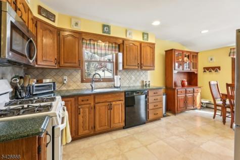 30 Lincoln Place Waldwick NJ 07463
