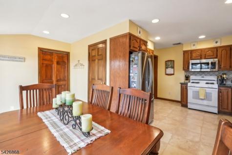 30 Lincoln Place Waldwick NJ 07463