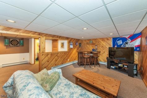 12 Kristen Drive Roxbury NJ 07876