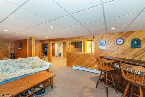 12 Kristen Drive Roxbury NJ 07876