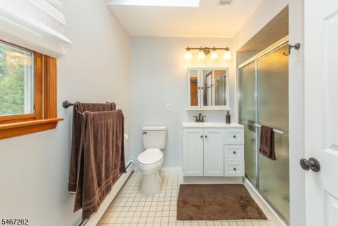 12 Kristen Drive Roxbury NJ 07876