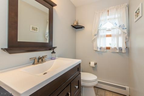 12 Kristen Drive Roxbury NJ 07876