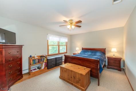 12 Kristen Drive Roxbury NJ 07876