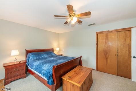 12 Kristen Drive Roxbury NJ 07876