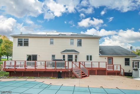 12 Kristen Drive Roxbury NJ 07876