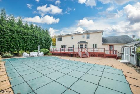 12 Kristen Drive Roxbury NJ 07876