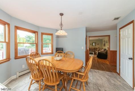 12 Kristen Drive Roxbury NJ 07876
