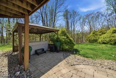 6 Farm Creek Road Fredon NJ 07860