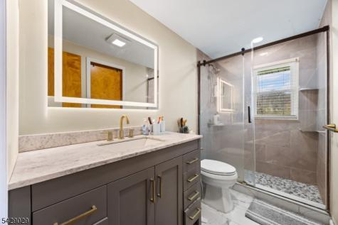 21 Starlit Drive Middlesex NJ 08846