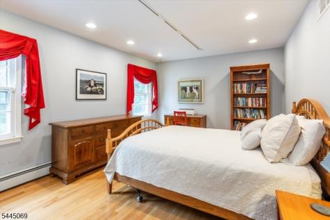 81 Poplar Drive Hanover NJ 07950
