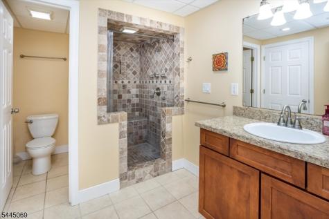 81 Poplar Drive Hanover NJ 07950