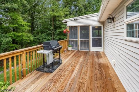 81 Poplar Drive Hanover NJ 07950