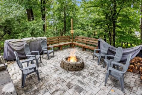 81 Poplar Drive Hanover NJ 07950