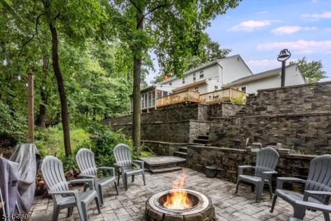81 Poplar Drive Hanover NJ 07950