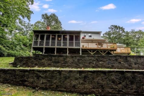 81 Poplar Drive Hanover NJ 07950