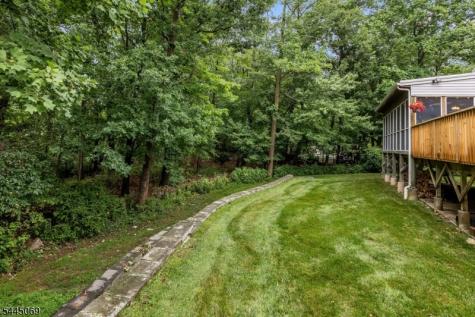 81 Poplar Drive Hanover NJ 07950