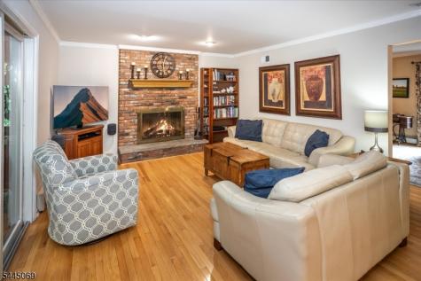 81 Poplar Drive Hanover NJ 07950