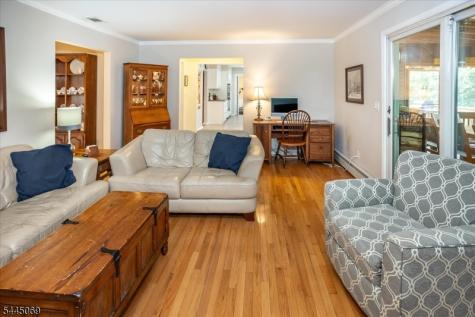 81 Poplar Drive Hanover NJ 07950
